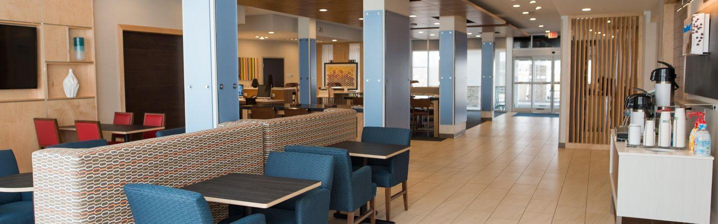 Holiday Inn Express & Suites - Marietta By Ihg Екстериор снимка